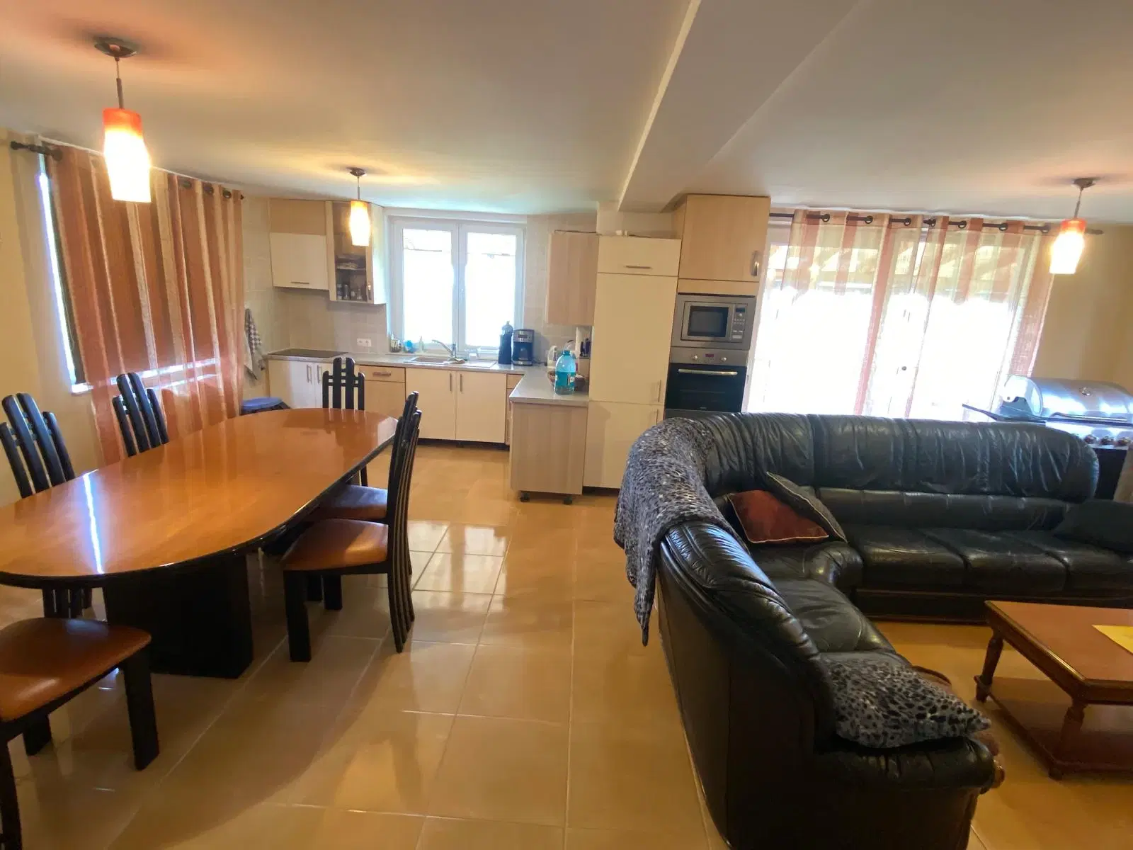 Degelijk gebouwd huis op 3.928 m² perceel in Valea Calugareasca, Judetul Prahova - Roemenië - 2008