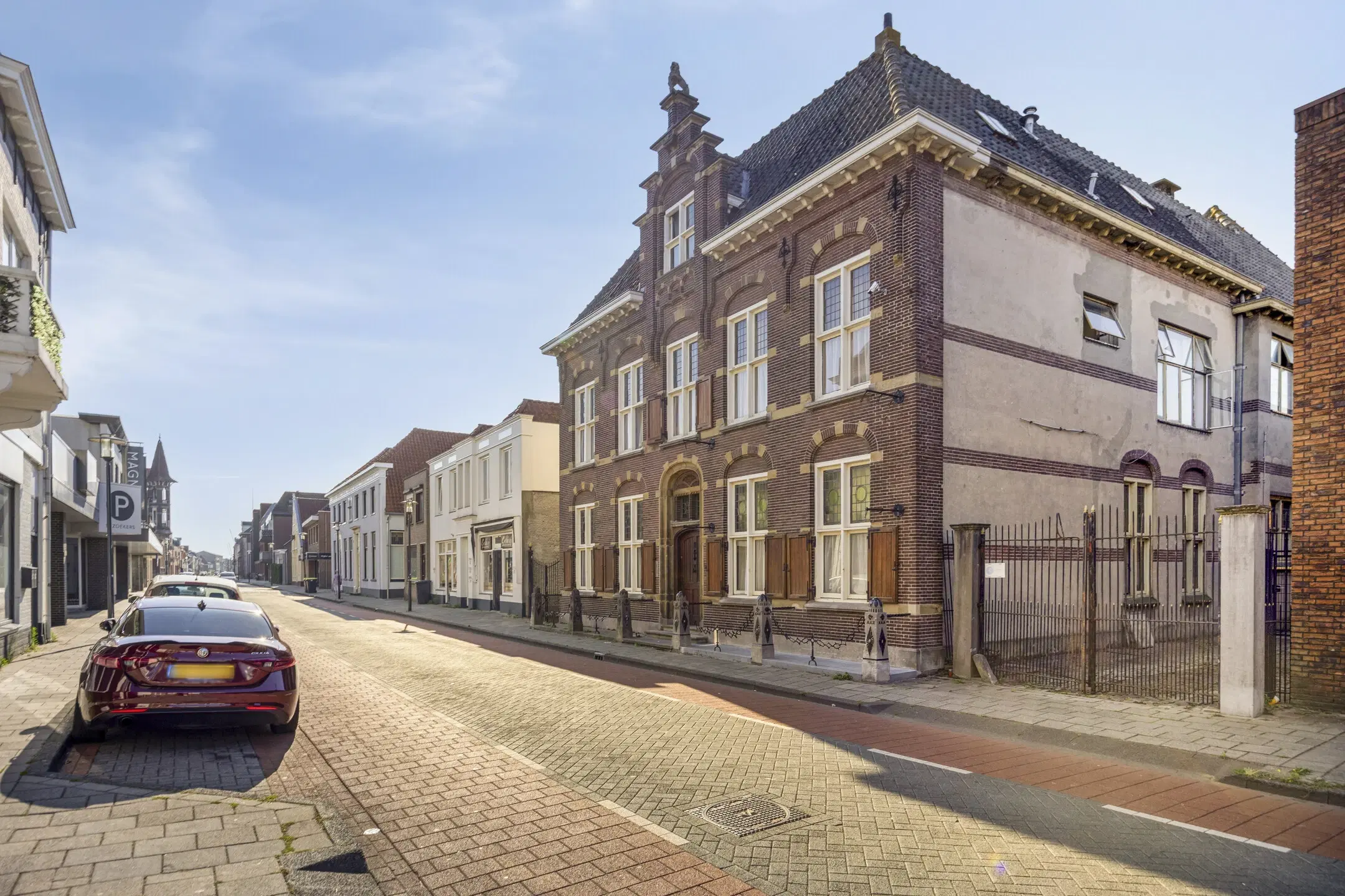 Waalwijk, Grotestraat 268