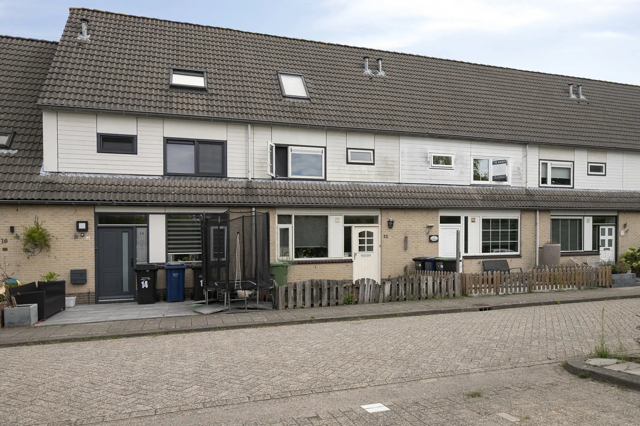 Almere, Erik Satiestraat 12