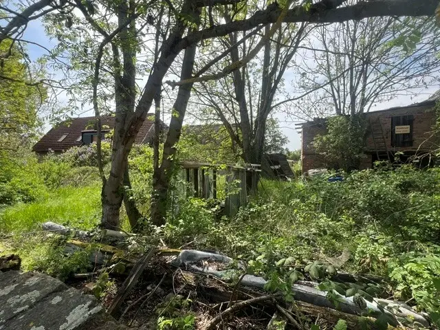 Vrijstaand landhuis op kavel van ca. 1.090 m², met schuur in Rohndorf (Südliches Anhalt) Halle-Leiptzig-Flughafen - Duitsland