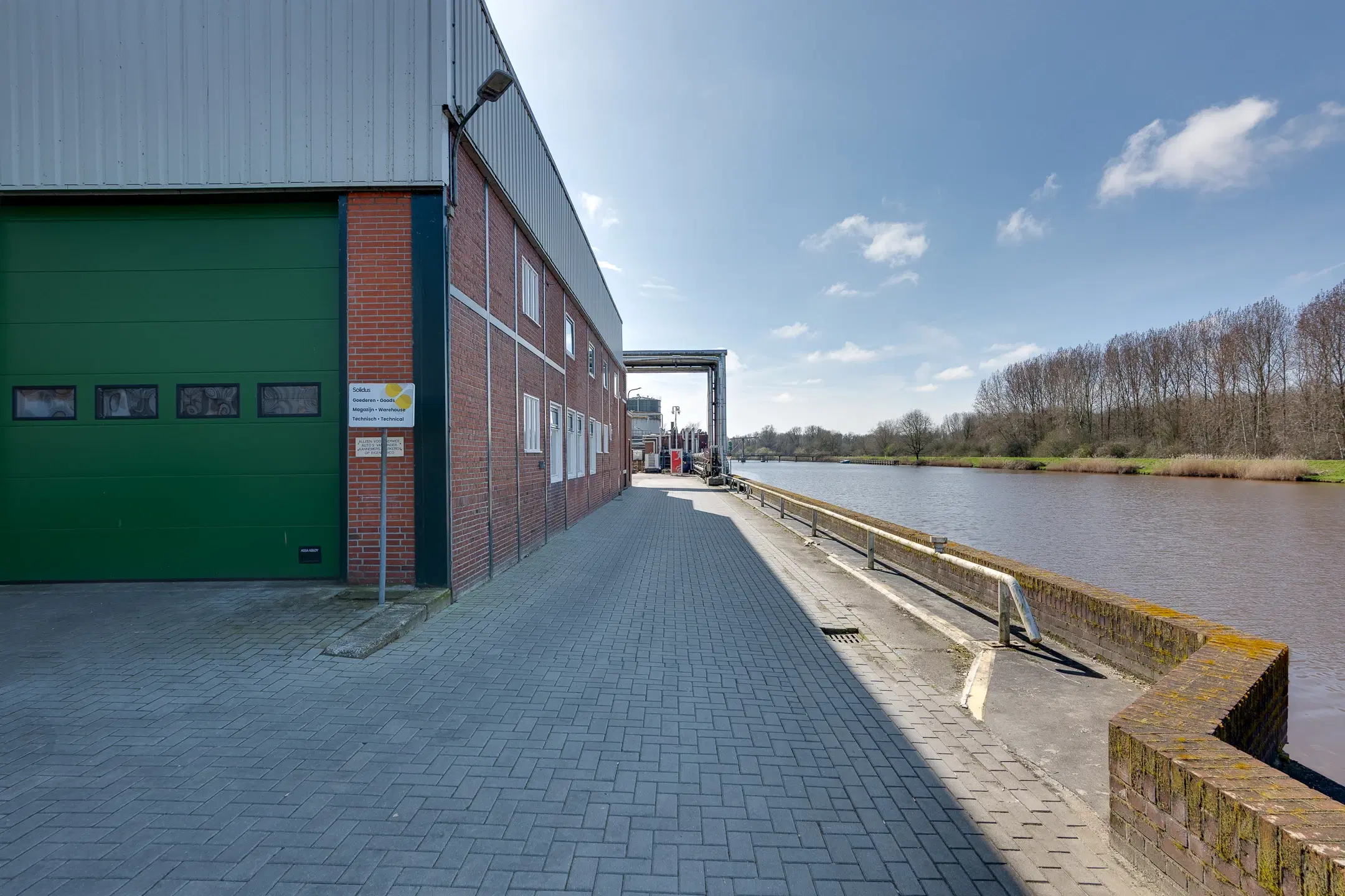 Voormalige kartonfabriek De Dollard te Bad Nieuweschans