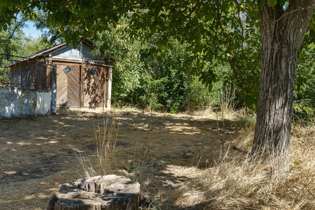 Afgelegen tweelaags huis + 1.502 grond + garage + bijgebouwen aan de rand van Milchina Luka, Regio Vidin - Bulgarije