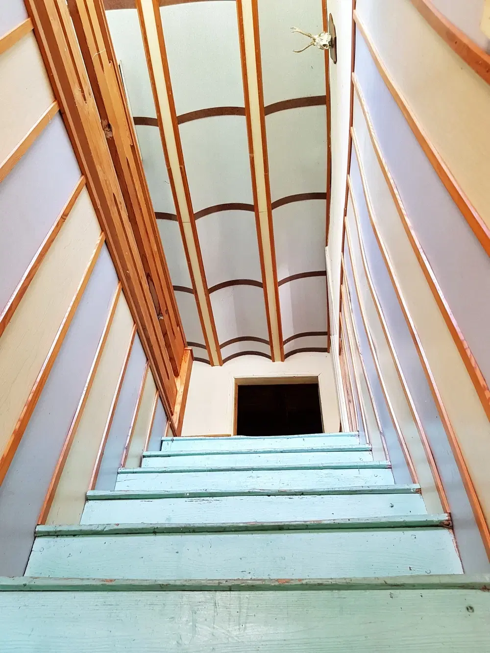 Huis met twee verdiepingen + 660 m² grond in Karan Varbovka - Bulgarije
