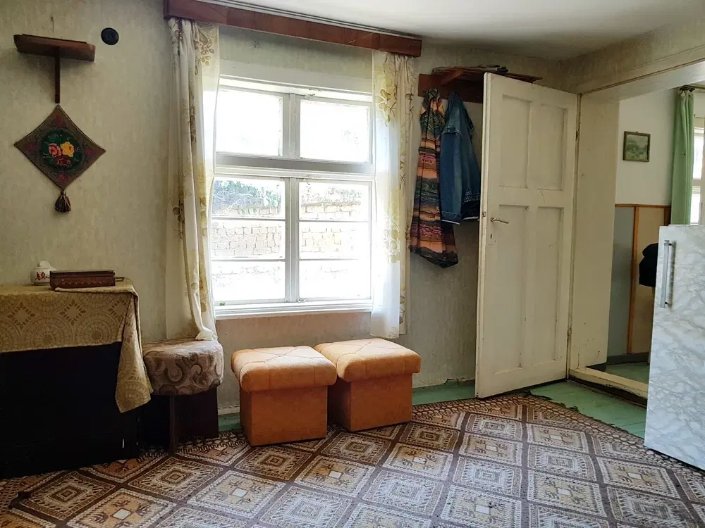 Huis met twee verdiepingen + 660 m² grond in Karan Varbovka - Bulgarije