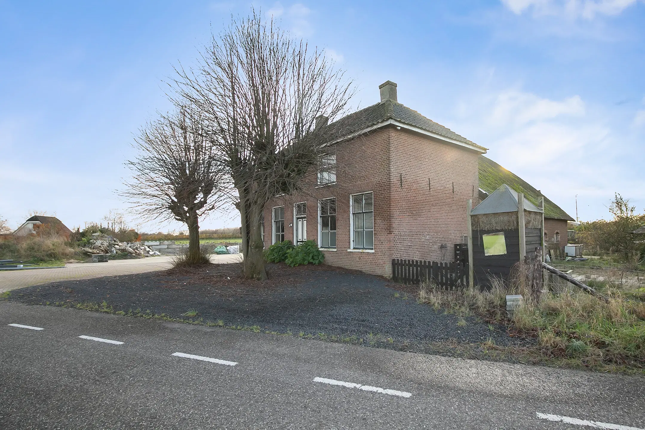 Kerk-Avezaath, Woerd 43