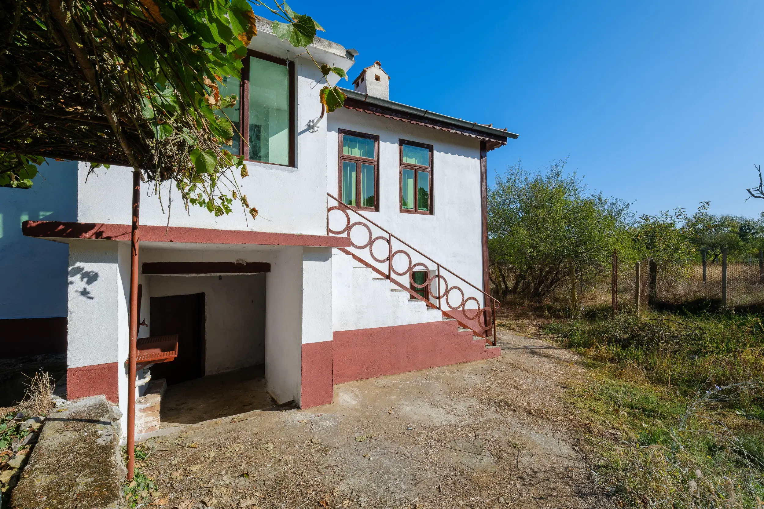 PARTNERVEILING- 2-onder-1-kap klassiek Balkanhuis te Lalkovo (Yambol) - Bulgarije