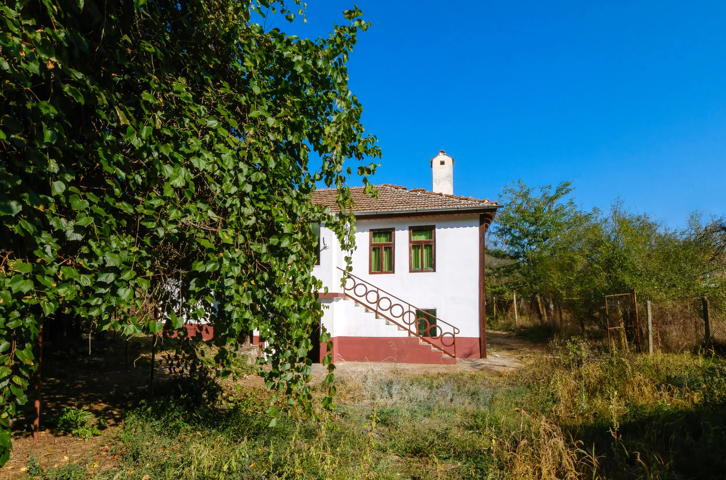 PARTNERVEILING- 2-onder-1-kap klassiek Balkanhuis te Lalkovo (Yambol) - Bulgarije
