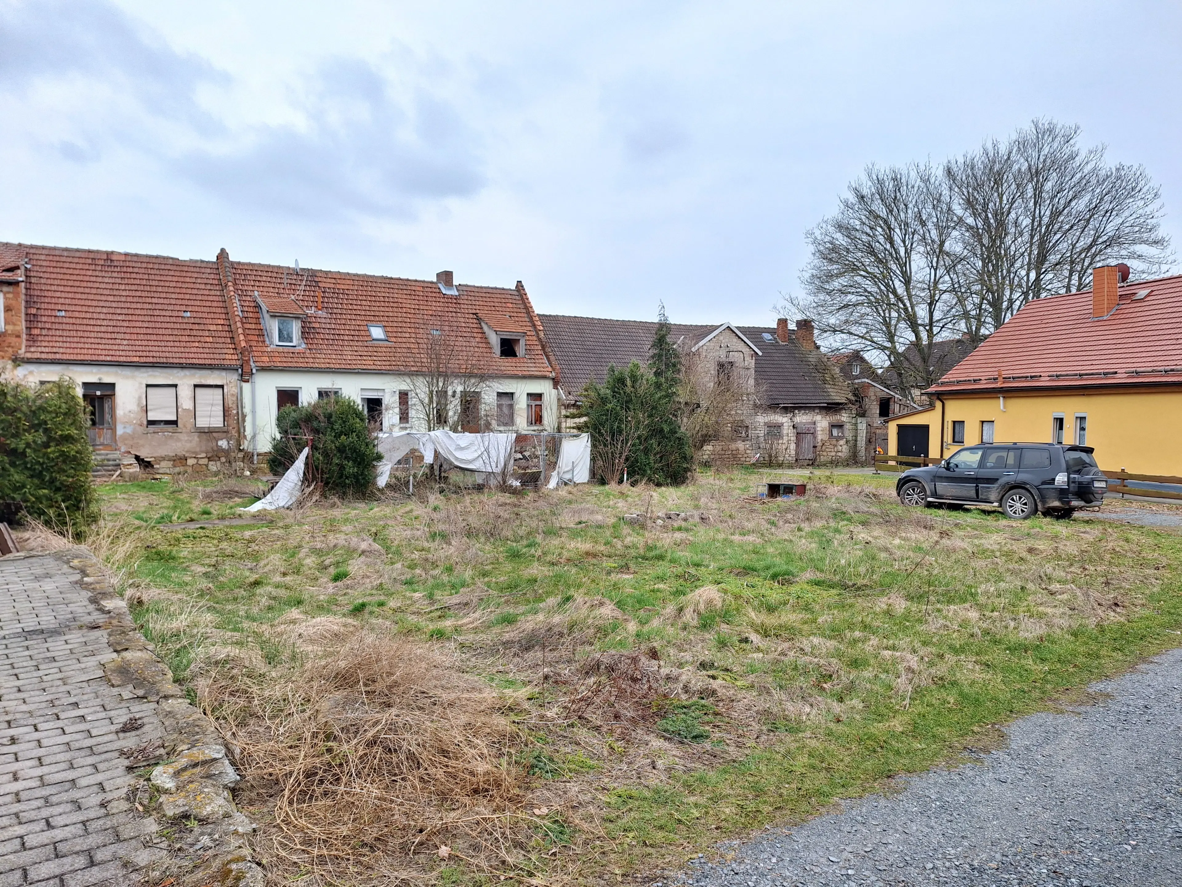 Huis met grond en schuur in Hohenebra - Duitsland